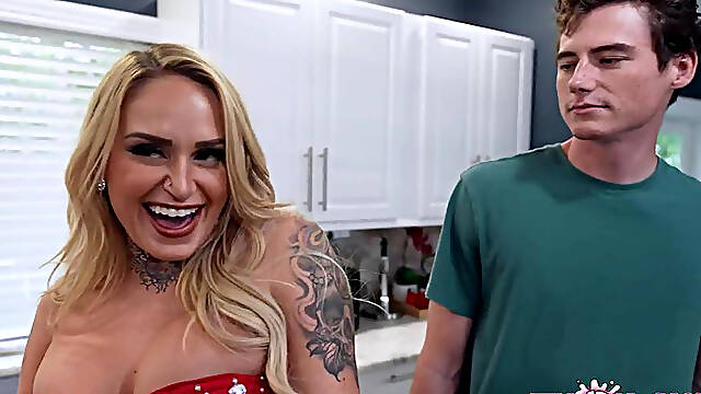My Friends Mom is a Freak