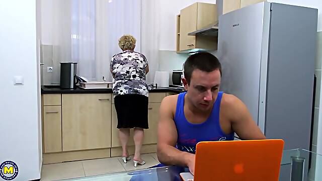 Chubby old mom screams with stepson's huge dick in her cunt
