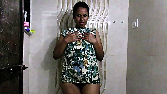 Licking Armpit Shave Fetish Indian MILF Lily Porn