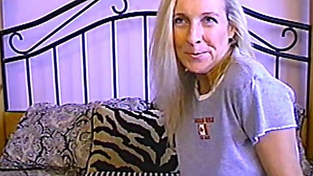 Doting blonde mature amateur with a shaved pussy gets fucked hardcore anal