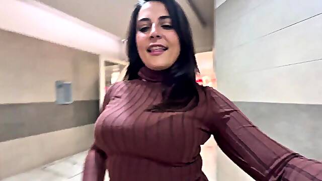 Realmalasuerte goes around and touches itself everywhere