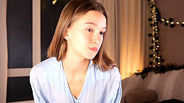 Amateur Webcam Teen Masturbating