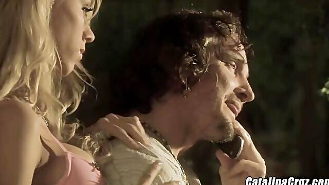 Rough Katie Morgan and Nick East at big tits dirt