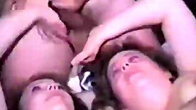 Amateur Milfs Twins