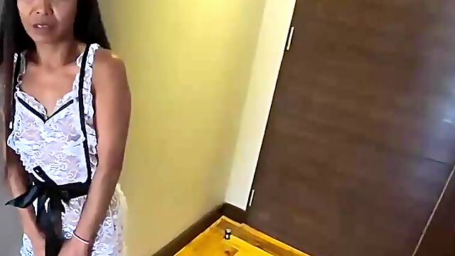Fantastic Pinay COUGAR Pounds Chief to Land the Job!