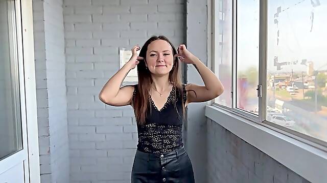 Teacher came to fuck after her classes