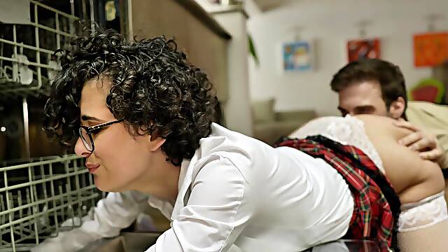 Curvy Victoria pleases mature Gabriel in the kitchen