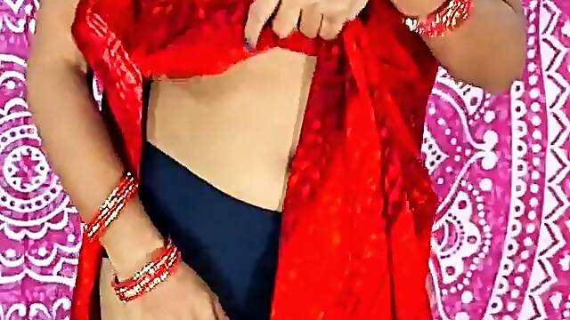 Desi rekha playing with her solo dildo fuck