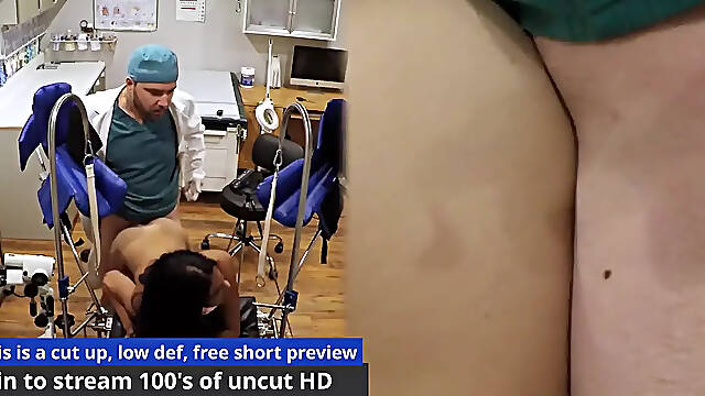 Amateur Latina takes it deep in her first doctor fuck