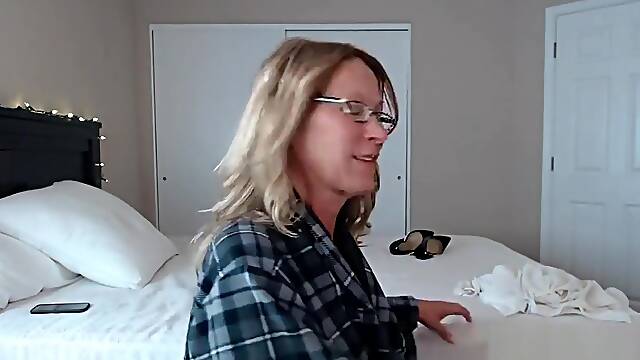 Hot Anal Gold Show With Milf Hot Wife Jess Ryan sexy tan lines