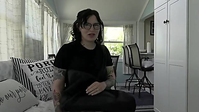 Mutual Masturbation With Step mom With Bettie Bondage