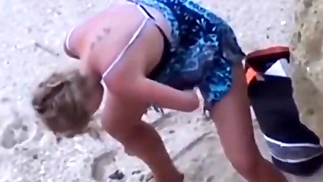 Shameless Divorced MILF Gets Fucked By Tourist on the Beach