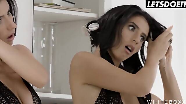 Nelly Kent - Free Premium Video Has Plenty Of Time For Sex Before Dinner Full Scene