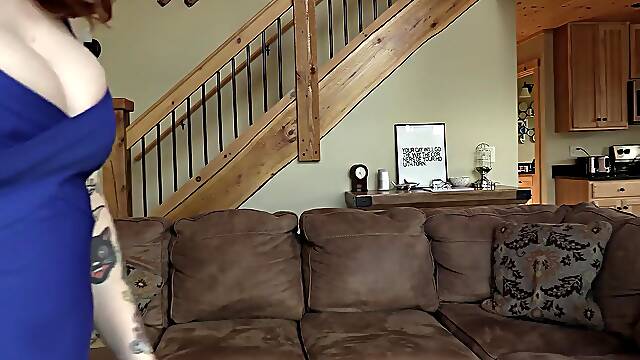 Bettie Bondage In Worship Mommys Body