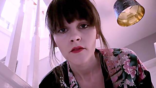 Sydney Harwin In Mommy Gets Disturbed