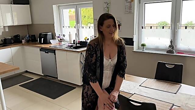 Winter Julia In Part-time Job Turns Into A Fuck Job! Blonde Thanks You For Pizza Delivery!