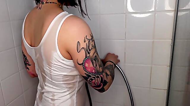 Wet Vs Dry Try On In The Shower White Shirt
