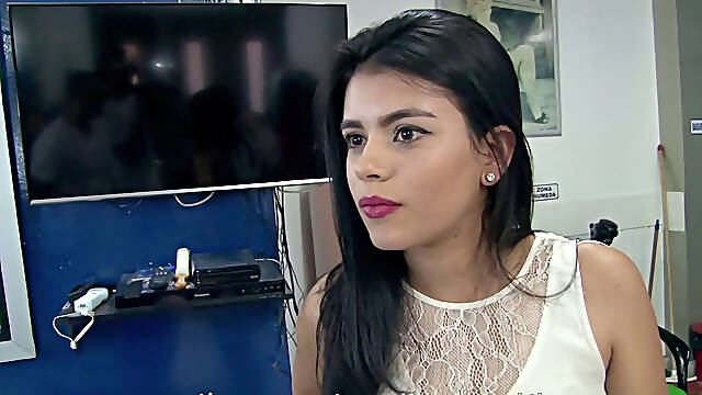 Sexy Latina is getting fucked after giving a haircut