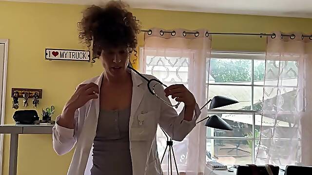 Curly Hair Mommy Explores Doctor Blowjob Passion