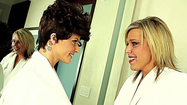 Carey Riley and Joslyn James adore each other's dripping holes