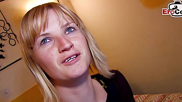 French blonde skinny mom try homemade anal