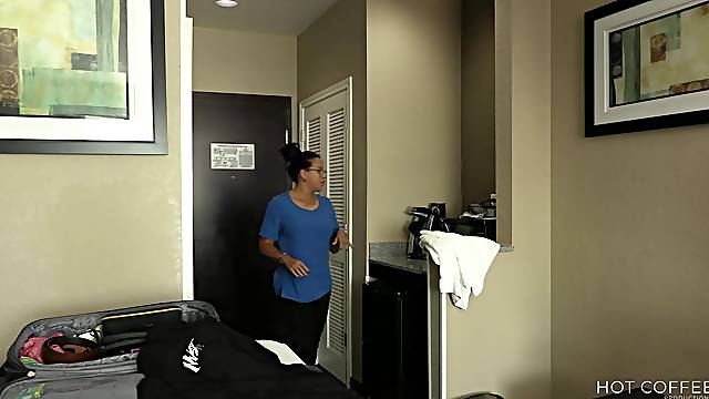 Latin maid, Jolla is having wild sex with a rich hotel guest, in his room