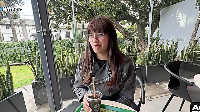 I Proposed Anal Sex for Cash to a Cute Large-butt Beauty I Met at the Coffe Shop ...