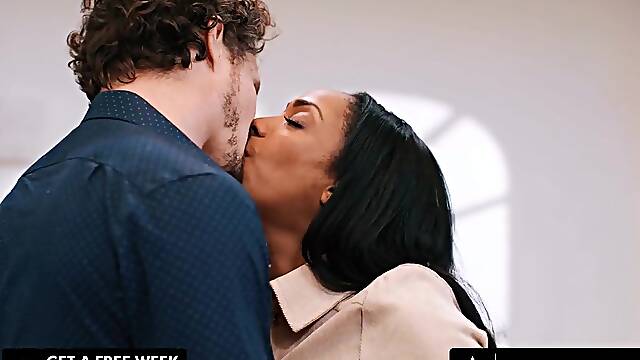 MODERN-DAY SINS - Concupiscent Wife Cali Caliente Gets Creampied Whilst Cheating With Her Stepbrother