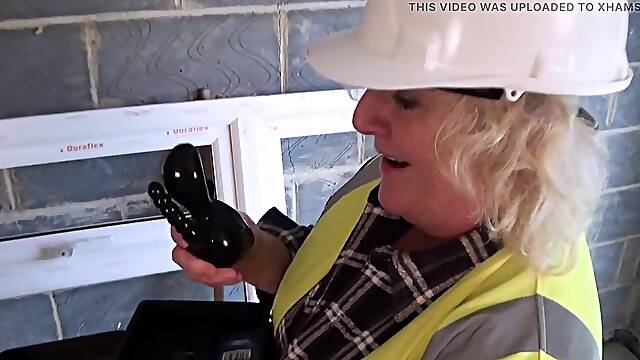 The builders wives screwing hard