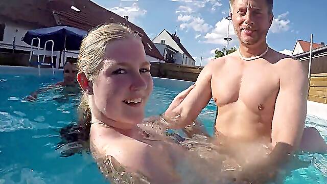 Julia Have sex! Poolparty!