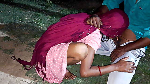 I laid my friends wife on the ground and fucked her pussy