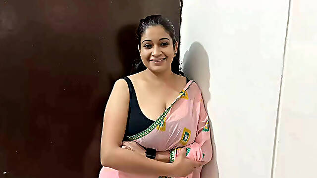 Hot Village stepmom showing xxx Ass while boobs fuck by stepson in saree