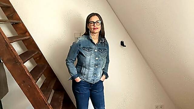 Your favorite MILF in denim (2022) (MP4)
