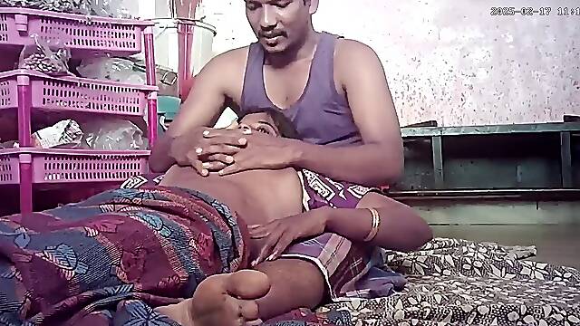 Tamil wifey gets steamy in the mansion