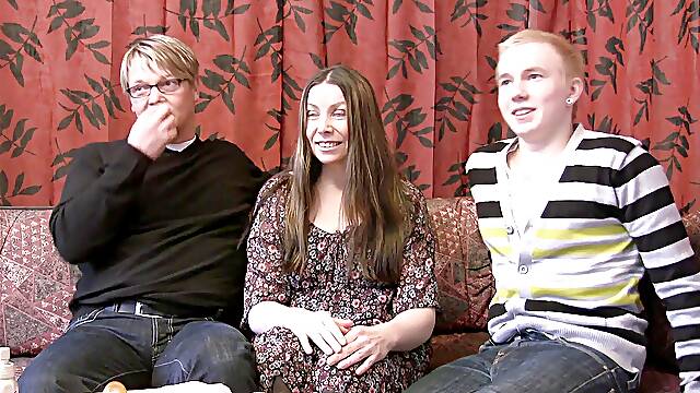 Finnish stepmom and two young guys double penetrating her
