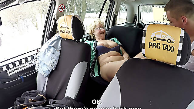 Mature Woman Squirts for the First Time