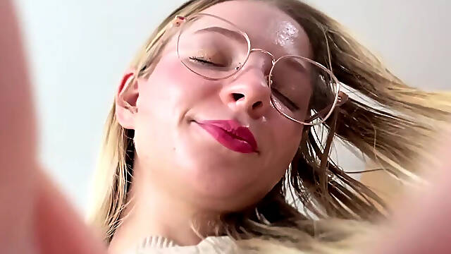 Asmr Girlfriend Soothes You