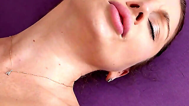 Lelya Mult’s Stretching Surprise - Lando Ryder Takes Her Completely