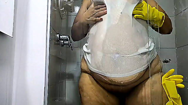 This Maid Really Turns Me on, with Her Big, Delicious Ass