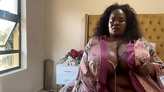 Busty BBW Stripteasing & Moaning Fetish