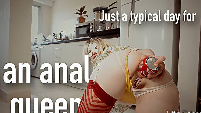Just a Typical Day for an Anal Queen